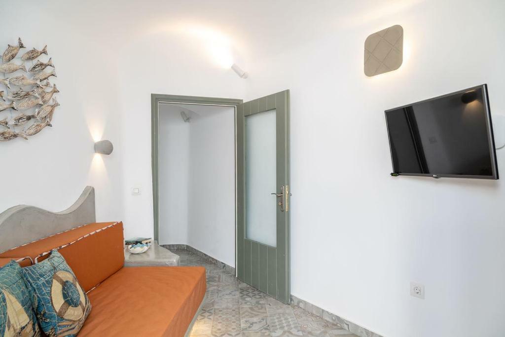 Astrea Suites Feggaropetra Cave House Fira (Santorini) Exterior foto