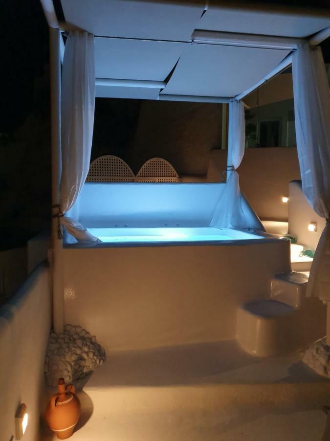 Astrea Suites Feggaropetra Cave House Fira (Santorini) Exterior foto