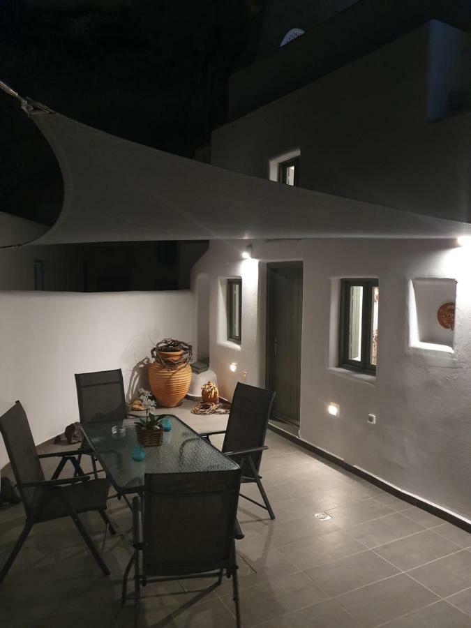Astrea Suites Feggaropetra Cave House Fira (Santorini) Exterior foto